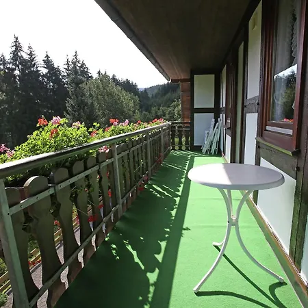 Flat In With Garden, Cleaning Included
